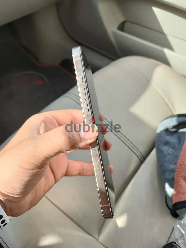 Iphone 16 pro max 5