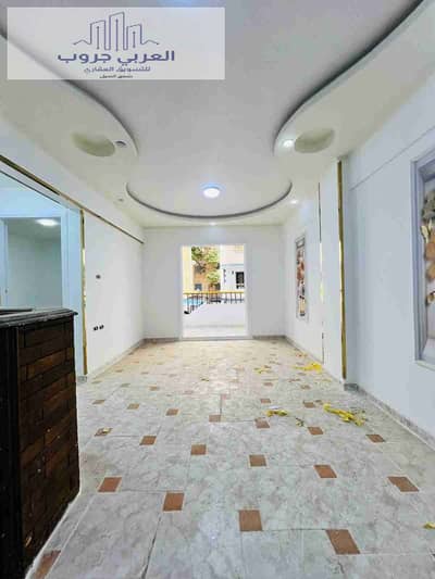 شقه في الإسكندرية شاطئ النخيل بجوار الخدمات تصلح للسكن والاستثمار الجيد