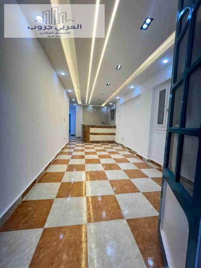 شقه في الإسكندرية شاطئ النخيل في قلب الأسواق التجارية موقع سكني ممتاز شامل الخدمات