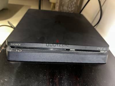 ps 4 واحد تيرا بالالعاب و دراعين
