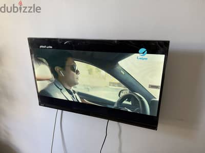 ٣ شاشات ٣٢ بوصة ريسيفر داخلي