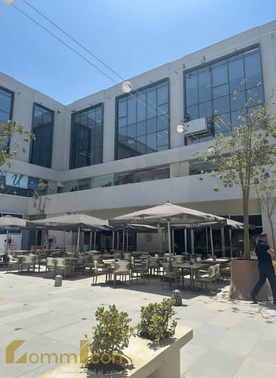 Office for rent, luxurious administrative finishing, full glass facade and direct plaza view in U Venues Mall – Fifth Settlement, New Cairo