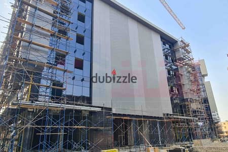 مقر إداري 700م شيراتون القاهرة - Business District (أمام المطار وعلى محور شارع النصر)