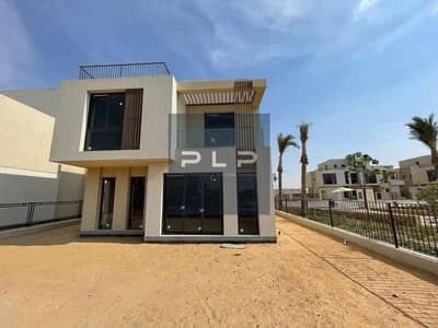 standalona villa for sale below market price, resale, ready to move in Sodic East prime compound with open view