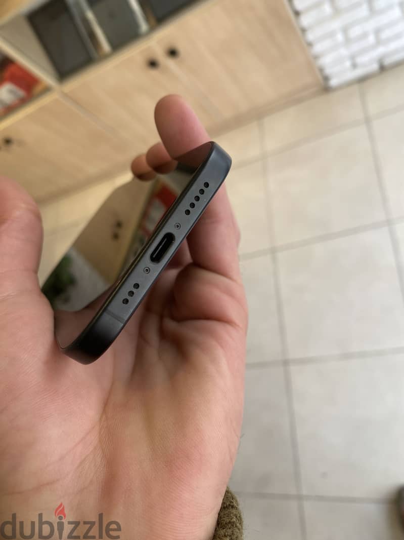 iPhone 16 6