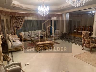 Villa for sale Kompound Katameya Hills Fifth Settlement land area 750 meters special finishes and designs elevator swimming pool kitchen and air conditioning ground first and second