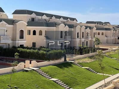 تاون هاوس استلام فوري جاهز علي السكن بسعر مميز لسرعه البيع في كمبوند لافينير المستقبل سيتي