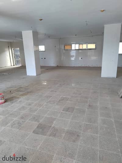 Factory for rent in Fifth Settlement, engineering activity, fully built (basement, ground floor, and 3 upper floors). Asking price: 230,000 EGP. Detai