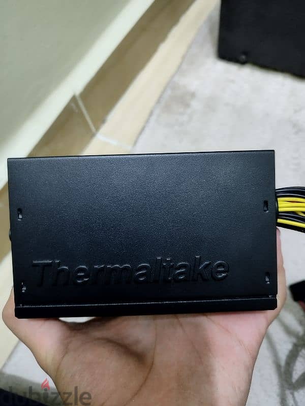 case thermaltake +600W power supply 7
