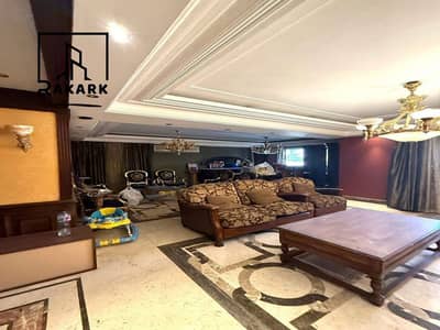 Duplex apartment of 250m for sale in Sheraton in the Ministers' Square