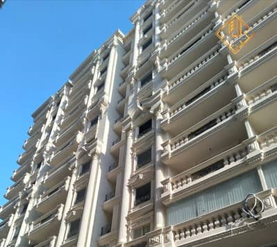 شقه ٢٤٠ متر للبيع ببرج حديث بميدان المساحة في الدقي