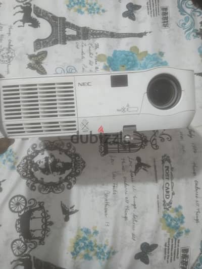 بروجيكتور NEC حاله كسر زيرو