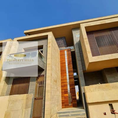 فيلا جاهزة للمعاينة فى كمبوند تاج سيتى امام مطار القاهرة مباشرة للبيع على اطول فترة سداد