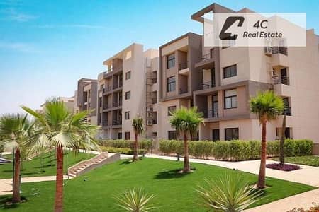 For sale at half the company price: a fully finished, ready-to-move-in apartment in Al Marasem Fifth Square with an open view. Ready for viewing
