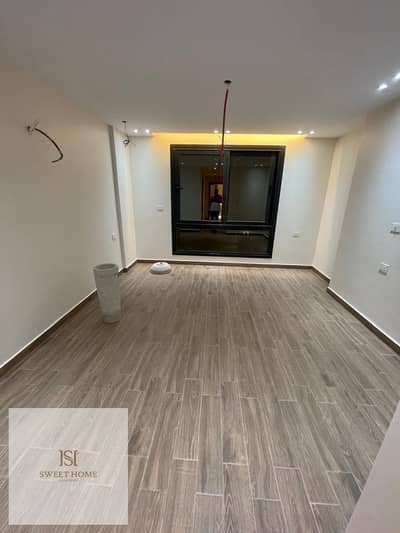 للايجارشقه ارضي بجاردن نصف مفروشه ف ازاد بسعر لقطه