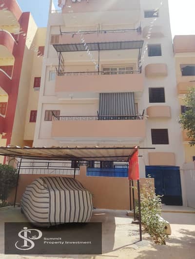 For sale, a compassion in the neighboring house, 40 second floor, first balcony, area 150 meters, 10th of Ramadan