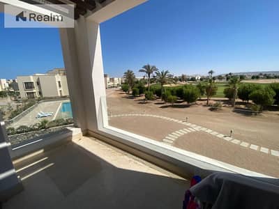 golf apt 3br ready to move by hot price now in GOUNA
