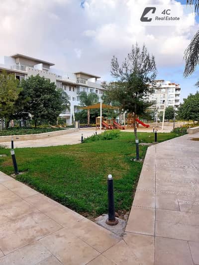 Apartment for Sale in Compound Hyde Park H. P. R – Ultra Super Lux Finishing Villa View