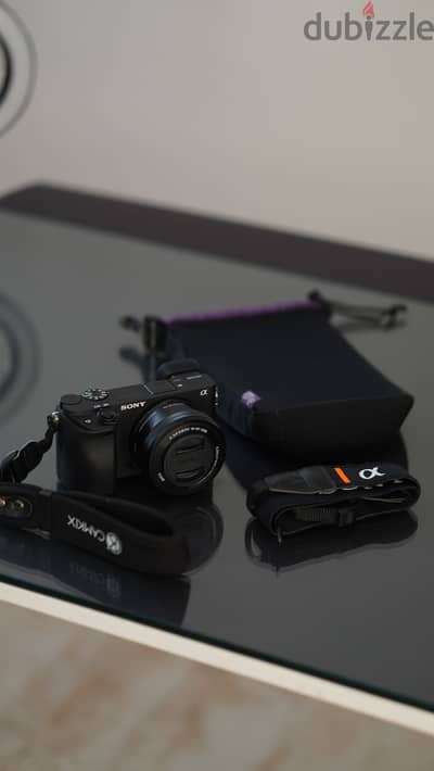 Sony a6400 with kit lens ALMOST NEW - Shutter only 3k