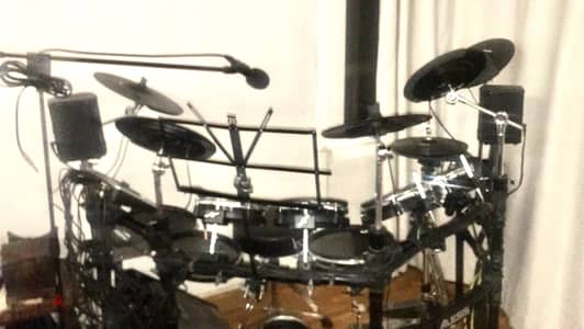 Elite Custom Dual Electronic Alesis DM10X Drums + Tama Iron Cobra
