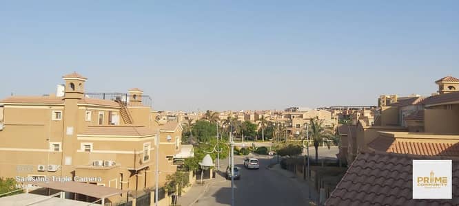 تاون هاوس ميدل للايجار بوحدات المطبخ والاجهزة الكهربائية والتكييفات في كمبوند لوروا - القاهرة الجديدة - التجمع الخامس Les Rois Compound - New Cairo