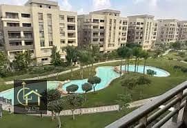  فرصة إيجار مميزة داخل كمبوند ف ذا سكوير بالمطبخ