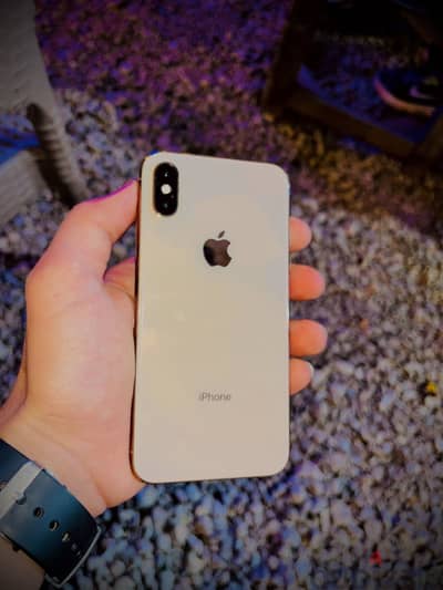 ايفون xs