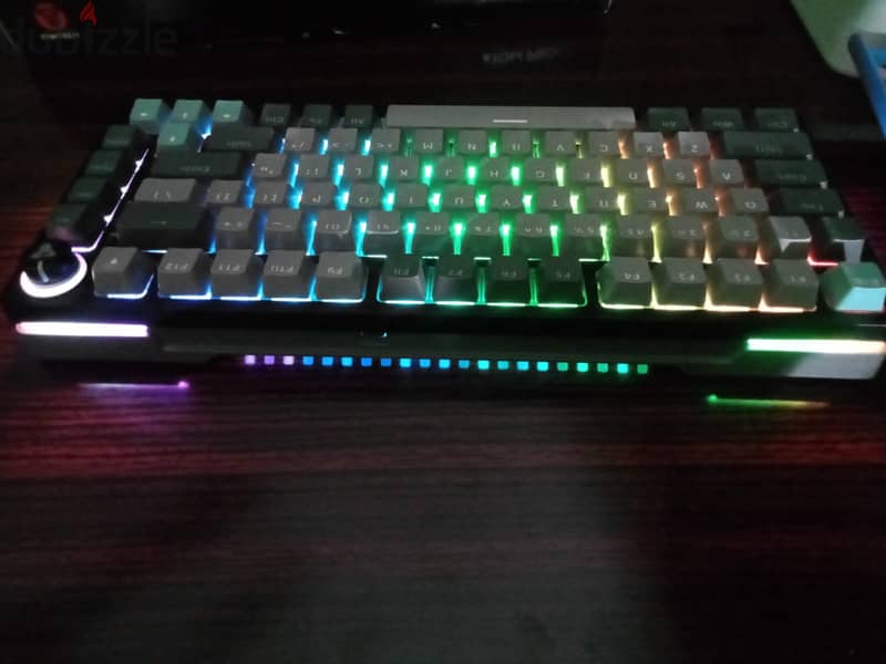 Fantech Atom Pro83 keyboard 1