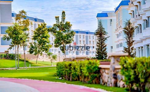لبيع شقه 2 نوم اطلاله خلابه على البحيرات بسعر مميز لسرعه التنفيذ فى Mountain View Hyde Park