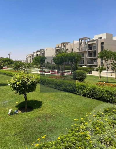 توين هاوس للبيع بسعر لقطه وبفيو مميز جدا باقل من سعر السوق في كمبوند بالم هيلز نيو كايرو