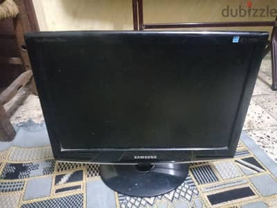 كمبيوتر Samsung بحالة جيدة