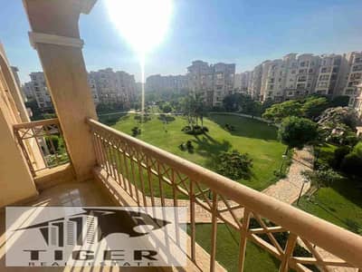 بمدينتي b3 شقه 175م فيو وايد جاردن بجوار الخدمات