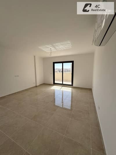شقه بروف  للبيع في كمبوند  فيفت سكوير مراسم مون ريزيدنس Marasem  Fifth square  – روف واسع وتقسيط مميز