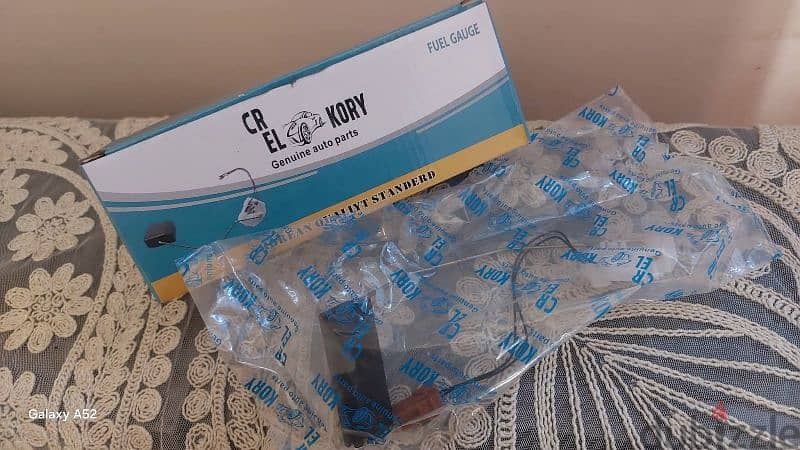 للبيع. . . . . . . مساعد مستعمل سياره و عوامه بنزين جديده نيسان  n17 1