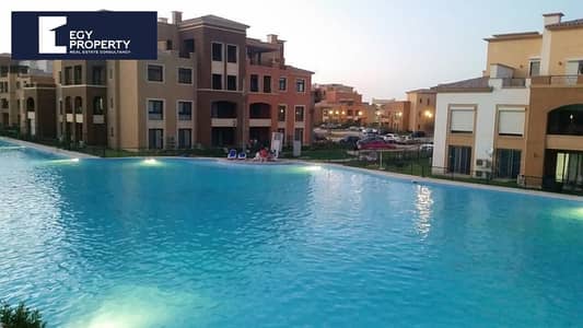 شالية متشطب على حمام السباحة مباشرة للبيع في مراسي الساحل الشمالي بالفرش
