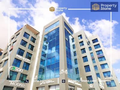 مكتب إداري550 متر تشطيب سوبر ديلوكس داخل مبنى إداري شيك ومميز مباشرة على شارع التسعين الرئيسي – القاهرة الجديدة.