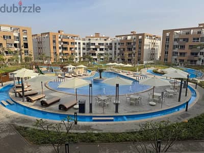 شقة مميزة بفيو رائع وفريد كمبوند جراندا لايف الشروق