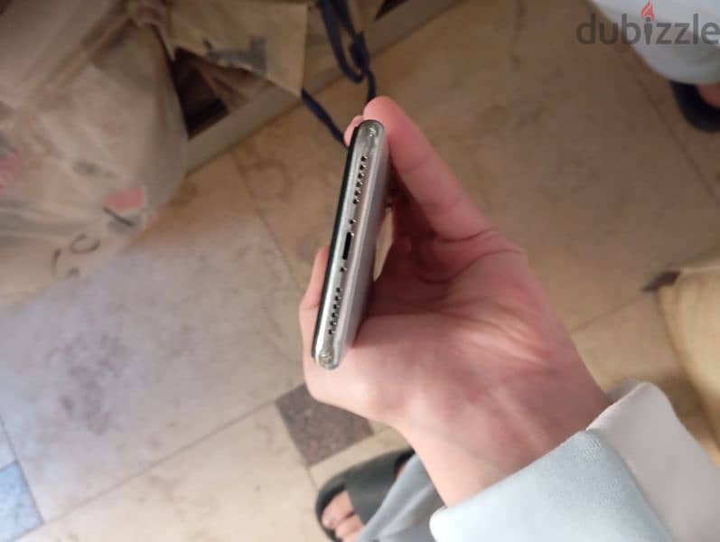 iPhone x 90% 5