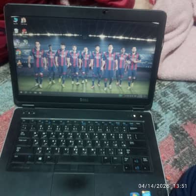 لابتوب I7 كارت شاشة خارجي واتنين هارد