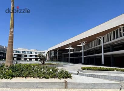 محل للبيع استلام فوري جاهزفي اكتوبر  للمعاينة في مول ويست جيت