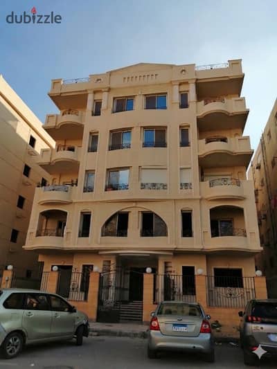 شقة للبيع في النرجس عمارات 250م ارضي مرتفع بحديقة علي محيط الشقة