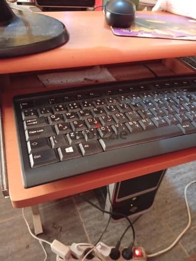 ترابيزه كمبيوتر 3 ادوار حاله فوق الممتازه