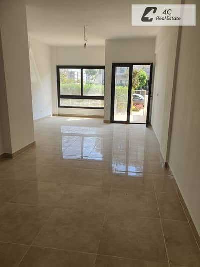 شقة مميزه بفيو رائع للبيع في فيفت سكوير مراسم Marasem Fifth square – أرضي بحديقة خاصة وتشطيب كامل بالتكييفات