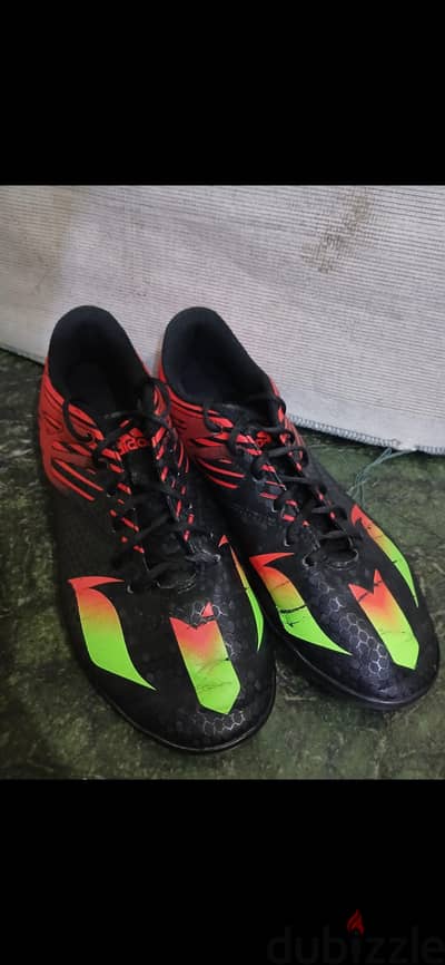ترتان adidas original مقاس 38⅔