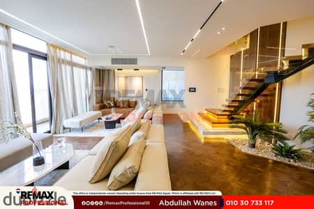 فيو مفتوح علي البحيرة سكاي فيلا للبيع 294 م في سكاي لاين سموحة
