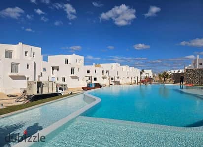شالية بجاردن متشطب بالكامل مباشر علي فيو البحر للبيع في جيفيرا راس الحكمة بالساحل الشمالي - jefaira North Coast