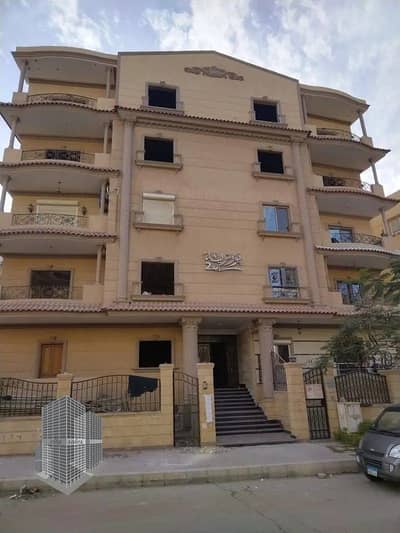 شقة للبيع في الحي الثامن المجاورة الاولي بالشيخ زايد
