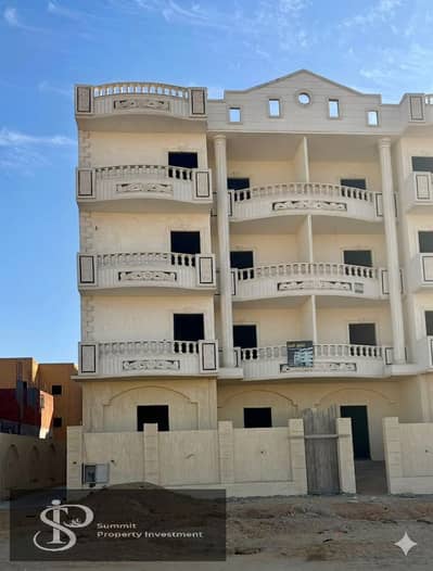 شقة نصف تشطيب بالحي اليوناني حي 31 مجاورة 81 مساحة 185 متر دور تالت في العاشر من رمضان