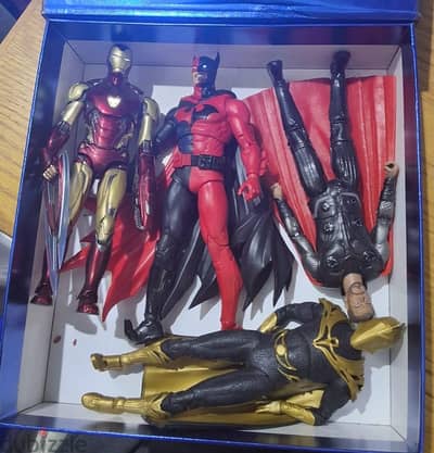 superheroes action figures