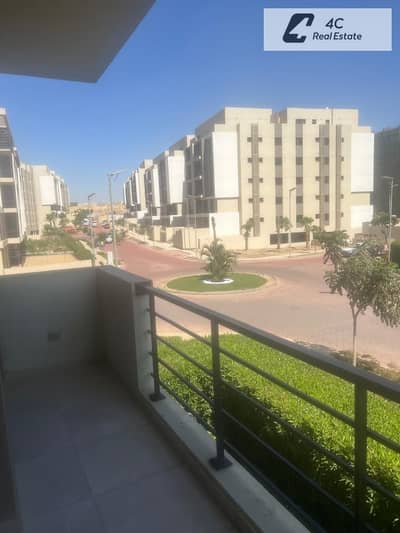 شقة راقية للبيع فى كمبوند Fifth Square – Marasem / Moon Residence بموقع مميز في التجمع الخامس، تشطيب كامل وفرش كامل، جاهزة للسكن الفوري.